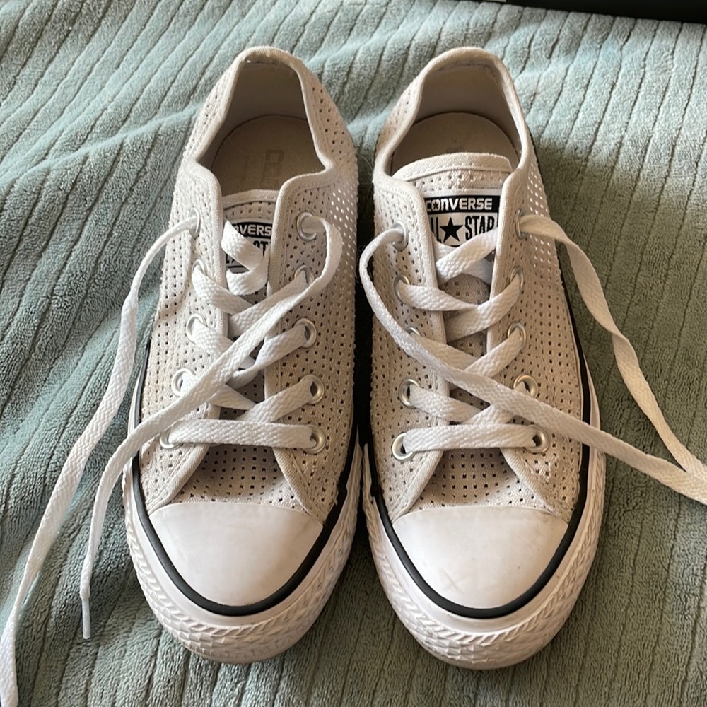 Converse Chuck Taylor perforated Allstars